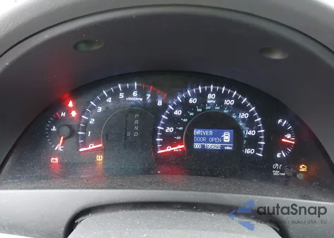 2010 Toyota Camry Xle V6 z USA, uszkodzony, nr VIN 4T1BK3EK7AU113710